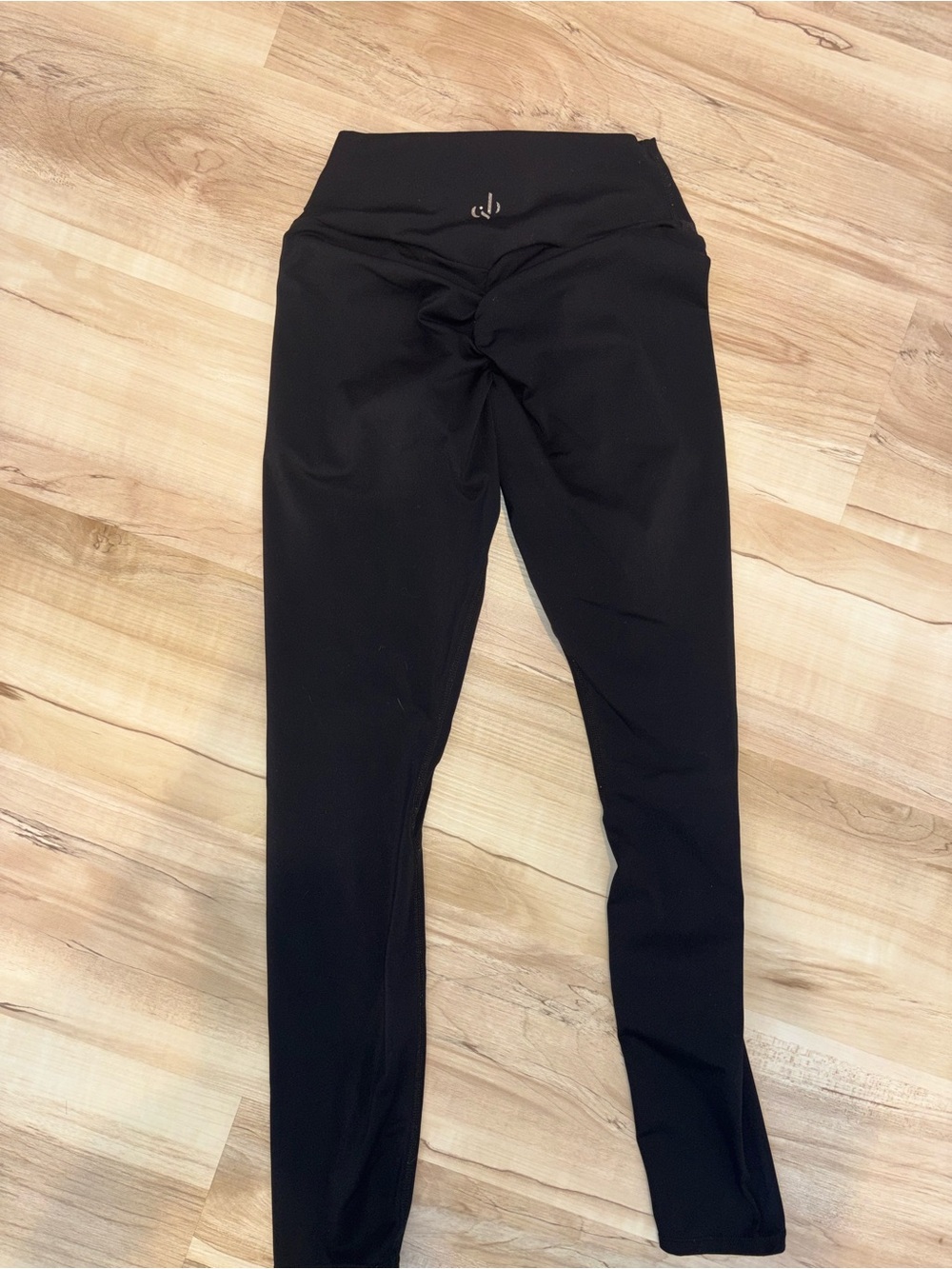 CSB Women’s Black Active Leggings with Twist-Front Waistband